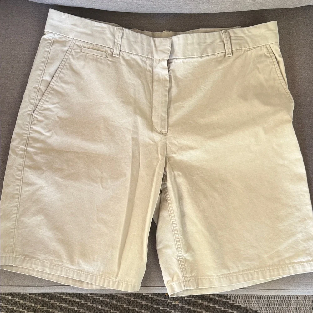 Gap boyfriend roll-up light beige/khaki shorts size 10 - Picture 1 of 4